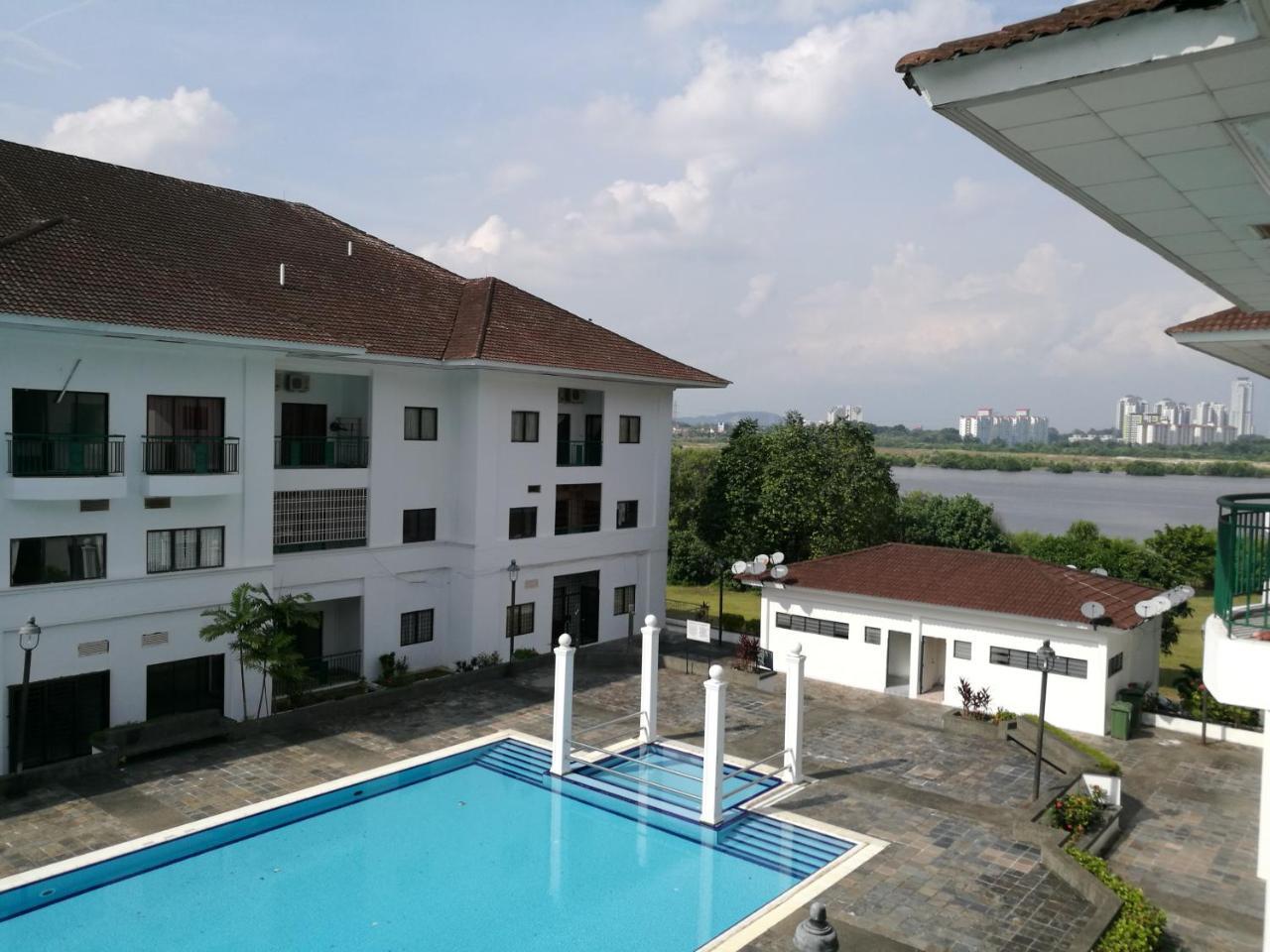 Polo Park Resort Condominium Johor Bahru Esterno foto